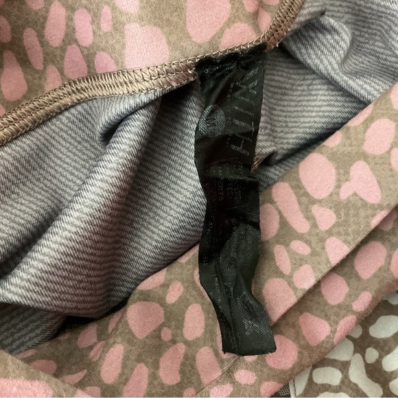 Peloton X WITH Leopard Ombre Leggings Size Medium - Picture 7 of 9